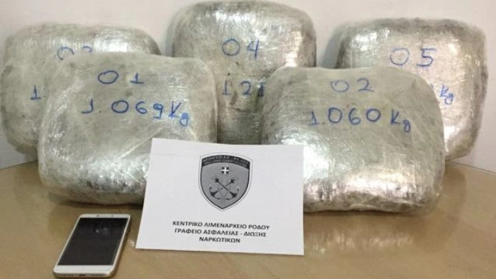 Γνωστός μουσικός συνελήφθη στη Ρόδο με 5 κιλά χασίς!